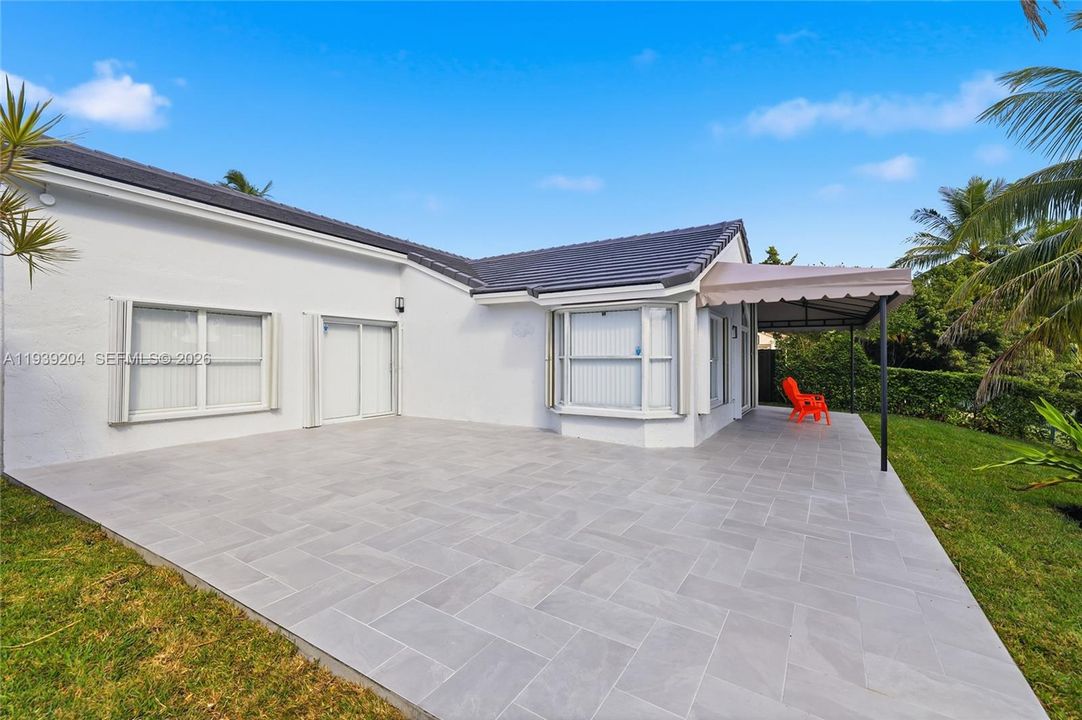 待售: $749,999 (3 贝兹, 2 浴室, 1656 平方英尺)