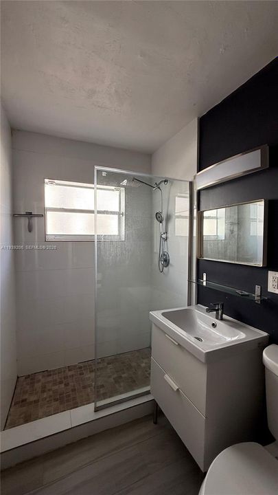 出租: $2,450 (2 贝兹, 2 浴室, 1032 平方英尺)