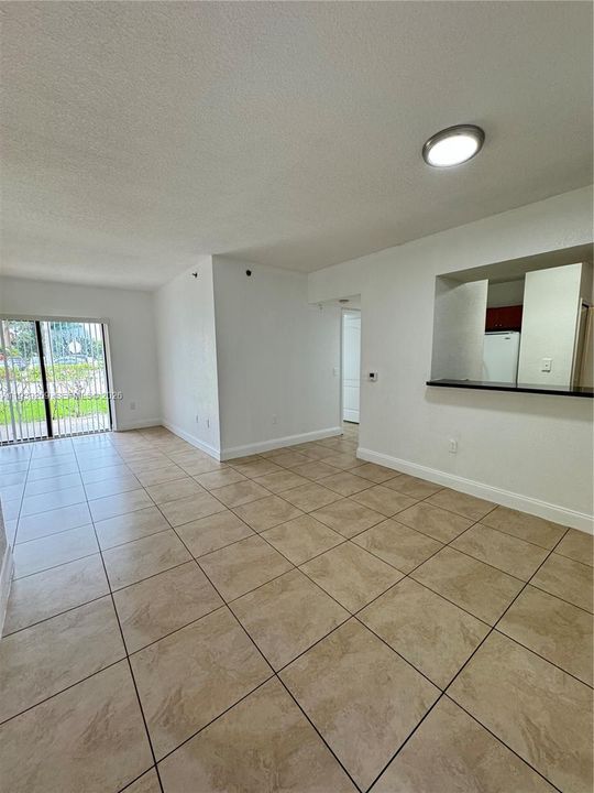 For Rent: $2,750 (3 beds, 2 baths, 1187 Square Feet)
