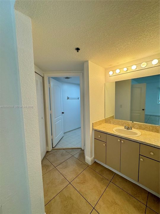 For Rent: $2,750 (3 beds, 2 baths, 1187 Square Feet)