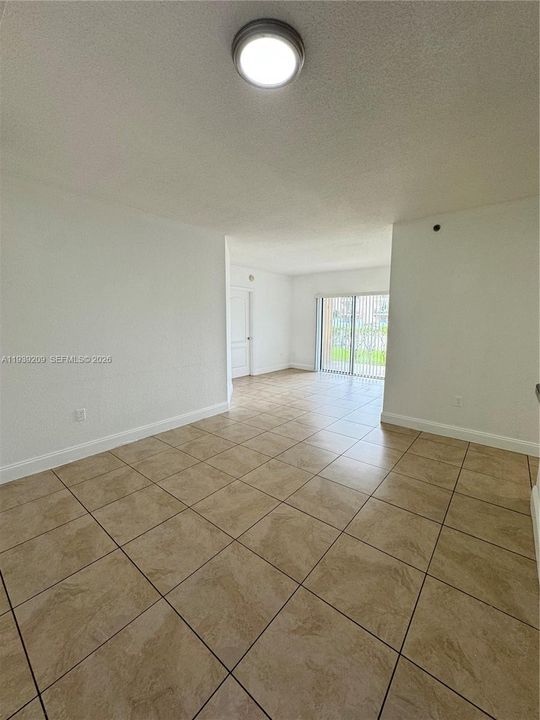 For Rent: $2,750 (3 beds, 2 baths, 1187 Square Feet)