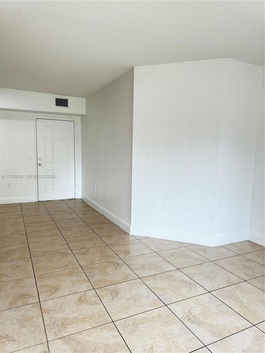 For Rent: $2,750 (3 beds, 2 baths, 1187 Square Feet)