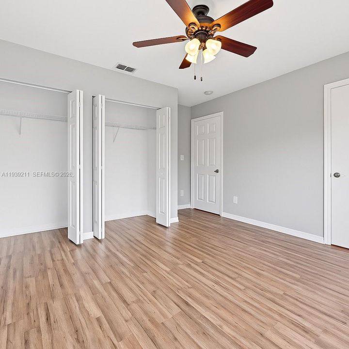 В аренду: $3,400 (4 спален, 2 ванн, 1796 Квадратных фут)