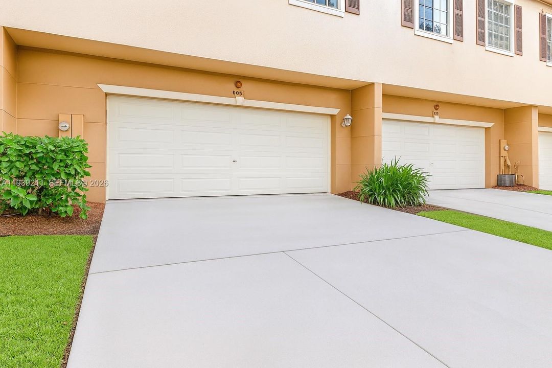 В аренду: $3,400 (4 спален, 2 ванн, 1796 Квадратных фут)