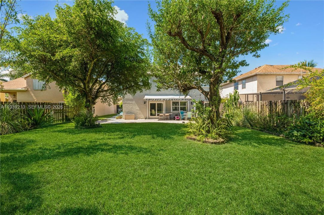 На продажу: $705,000 (4 спален, 2 ванн, 2284 Квадратных фут)