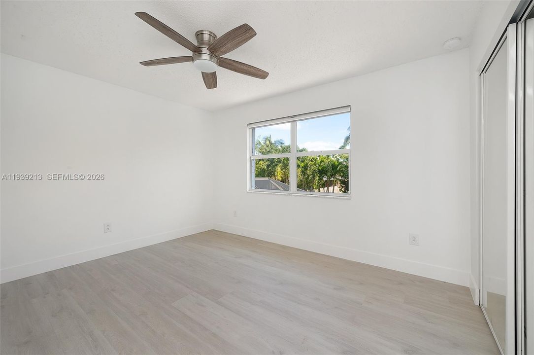 На продажу: $705,000 (4 спален, 2 ванн, 2284 Квадратных фут)