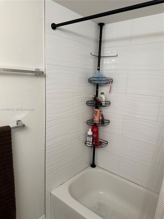 For Rent: $1,750 (2 beds, 2 baths, 905 Square Feet)