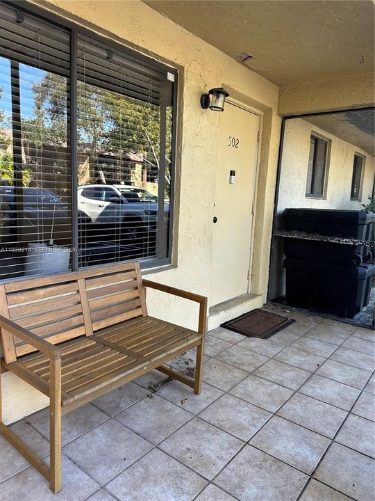 For Rent: $1,750 (2 beds, 2 baths, 905 Square Feet)