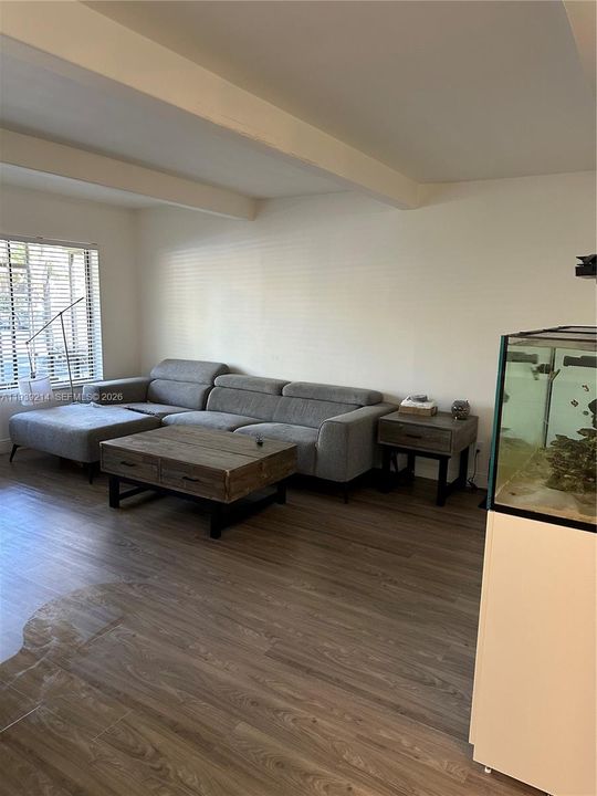 For Rent: $1,750 (2 beds, 2 baths, 905 Square Feet)