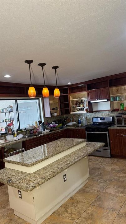 For Sale: $895,000 (5 beds, 3 baths, 0 Square Feet)