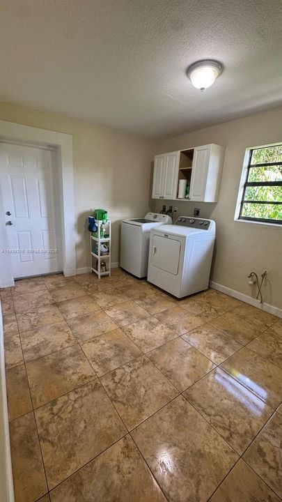 For Sale: $895,000 (5 beds, 3 baths, 0 Square Feet)