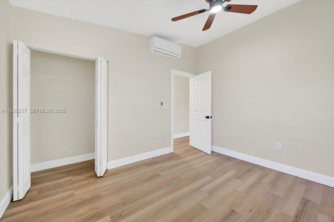 For Sale: $419,990 (3 beds, 1 baths, 878 Square Feet)