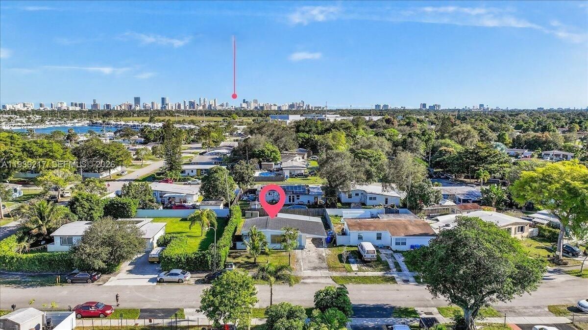 For Sale: $419,990 (3 beds, 1 baths, 878 Square Feet)