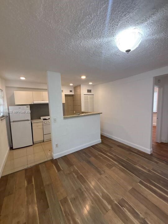 For Rent: $1,475 (1 beds, 1 baths, 500 Square Feet)