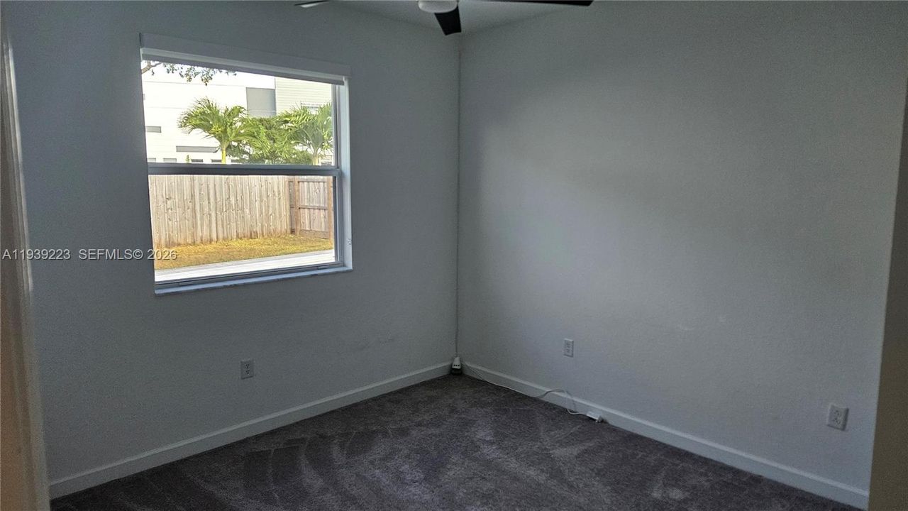 For Sale: $579,900 (5 beds, 3 baths, 2905 Square Feet)