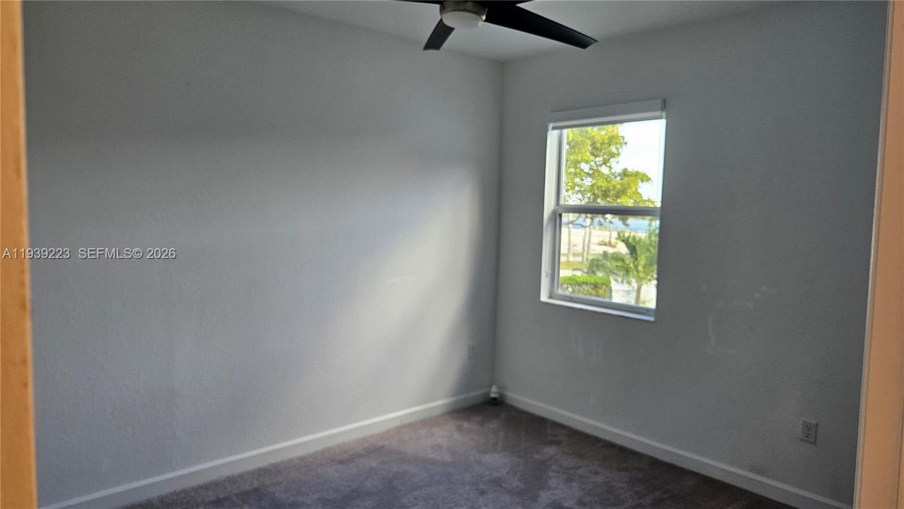 For Sale: $579,900 (5 beds, 3 baths, 2905 Square Feet)