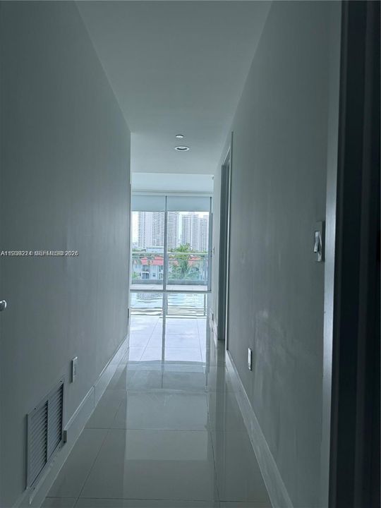 For Sale: $785,000 (2 beds, 3 baths, 1552 Square Feet)