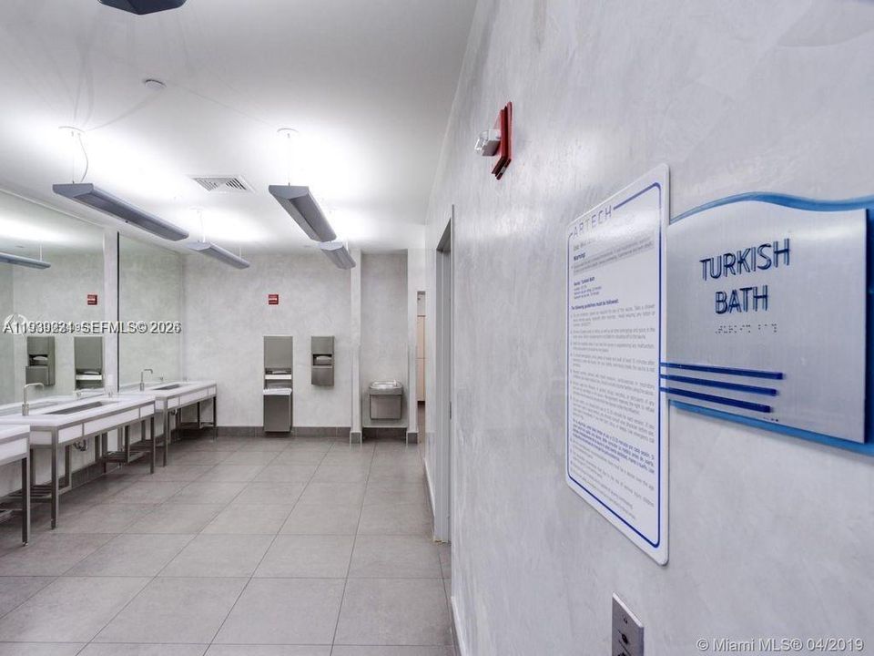 For Sale: $785,000 (2 beds, 3 baths, 1552 Square Feet)