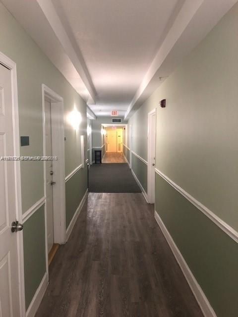 For Sale: $325,000 (1 beds, 1 baths, 770 Square Feet)