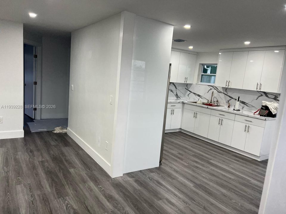 For Sale: $515,000 (3 beds, 1 baths, 962 Square Feet)