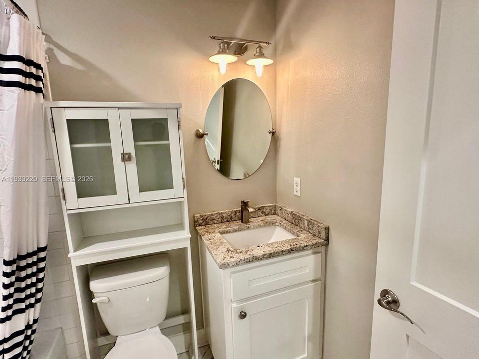 For Rent: $1,600 (3 beds, 2 baths, 1456 Square Feet)