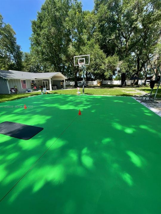 For Rent: $1,600 (3 beds, 2 baths, 1456 Square Feet)