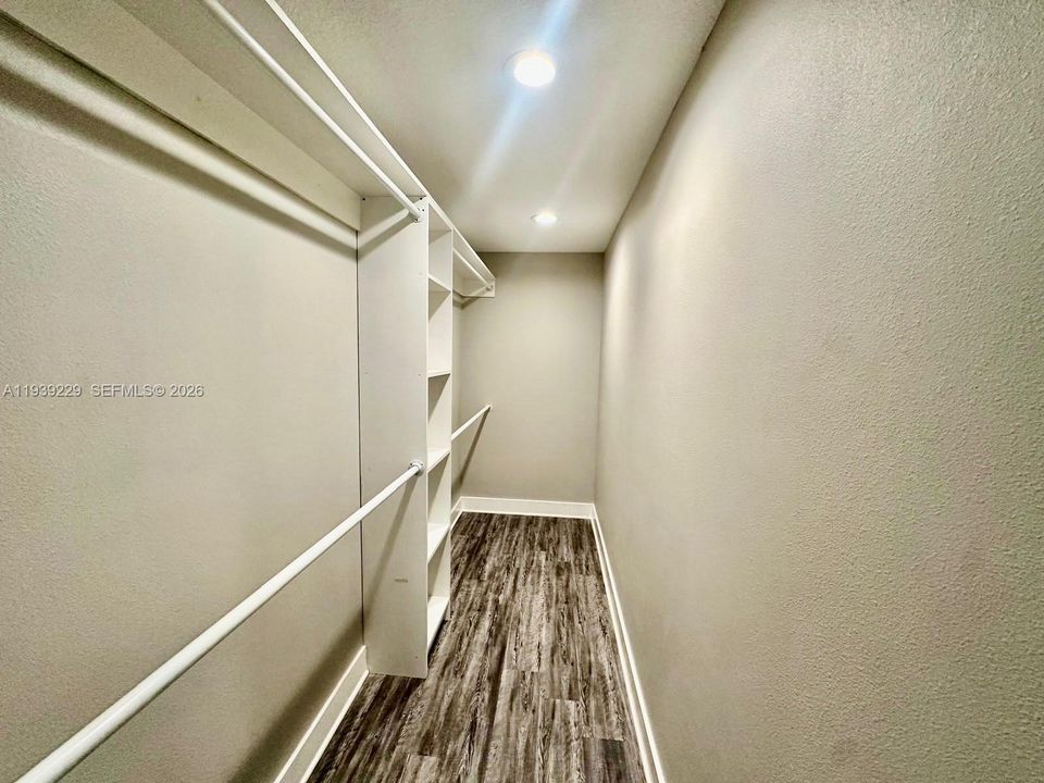 For Rent: $1,600 (3 beds, 2 baths, 1456 Square Feet)