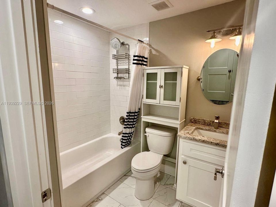 For Rent: $1,600 (3 beds, 2 baths, 1456 Square Feet)