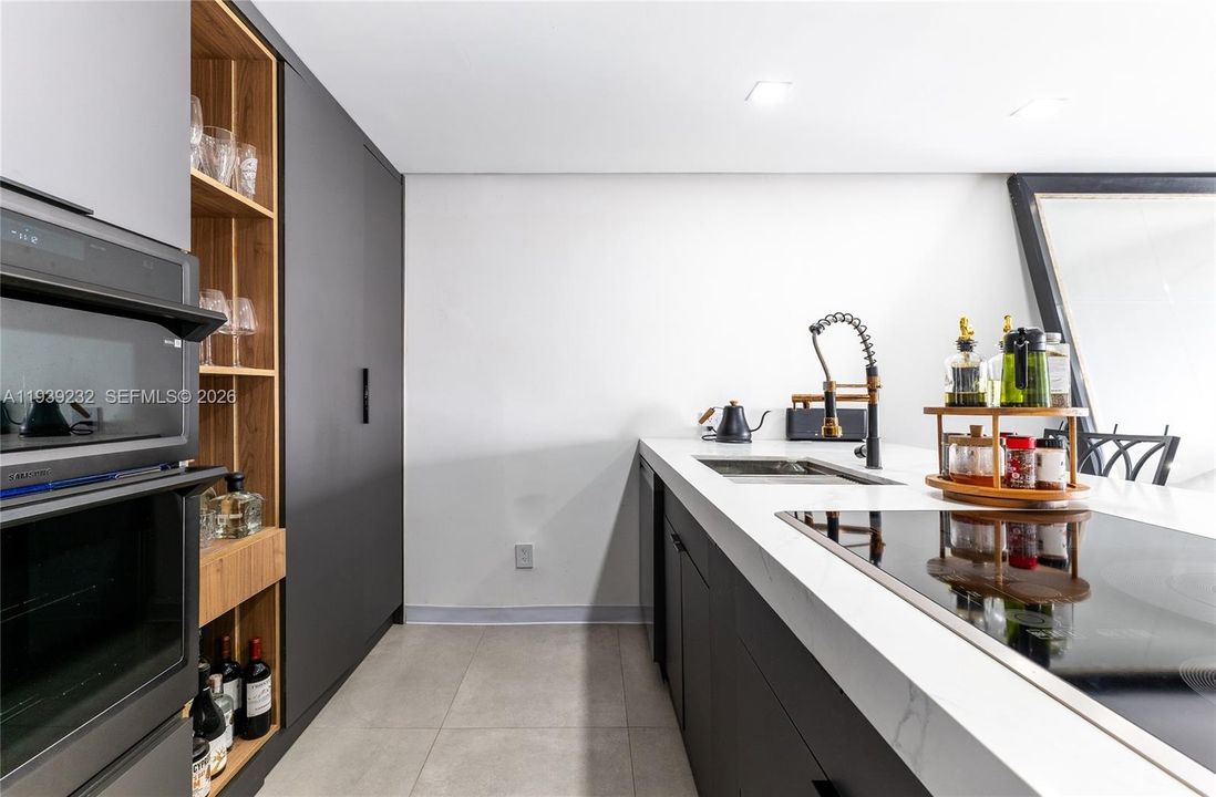 En Venta: $365,000 (1 camas, 1 baños, 750 Pies cuadrados)