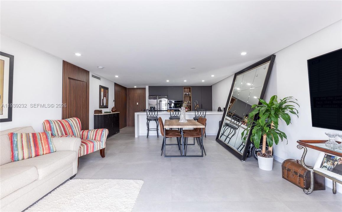 En Venta: $365,000 (1 camas, 1 baños, 750 Pies cuadrados)