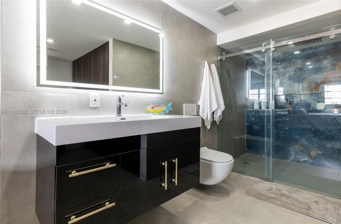 En Venta: $365,000 (1 camas, 1 baños, 750 Pies cuadrados)