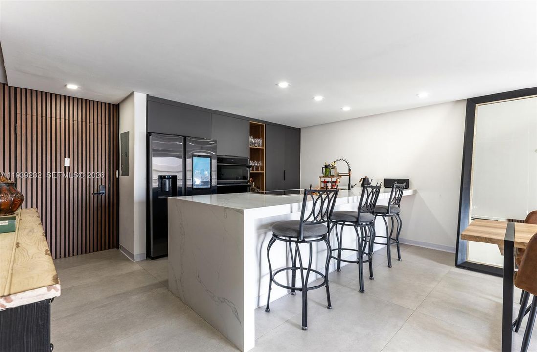 En Venta: $365,000 (1 camas, 1 baños, 750 Pies cuadrados)