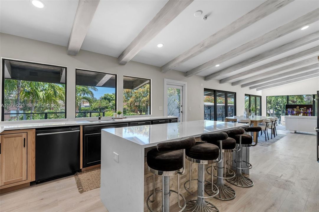 На продажу: $2,680,000 (5 спален, 4 ванн, 2836 Квадратных фут)