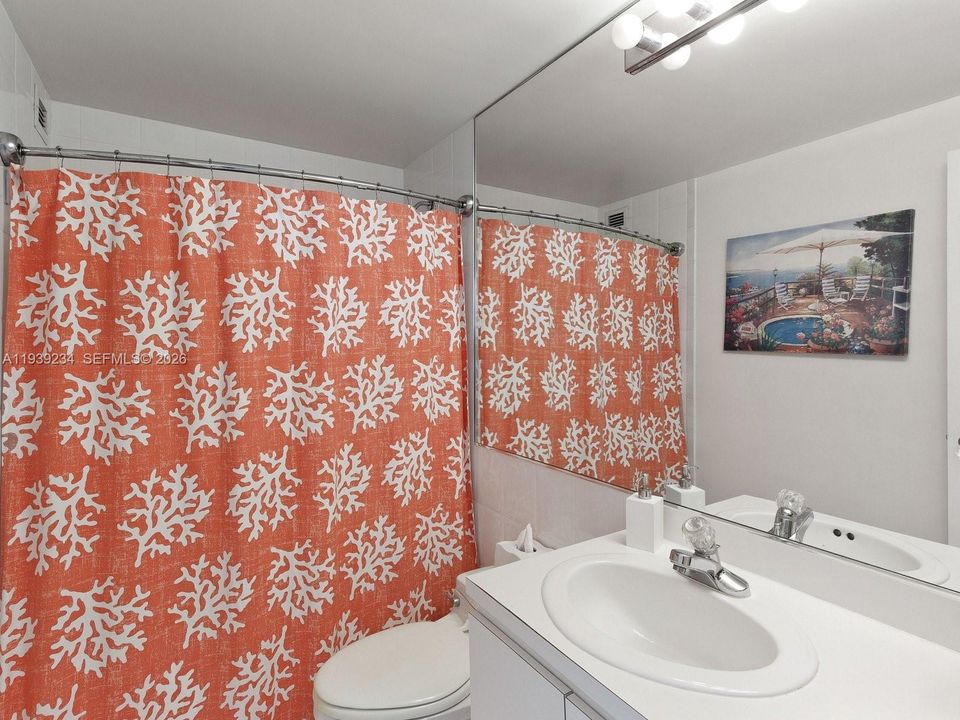 For Rent: $5,800 (2 beds, 2 baths, 1340 Square Feet)