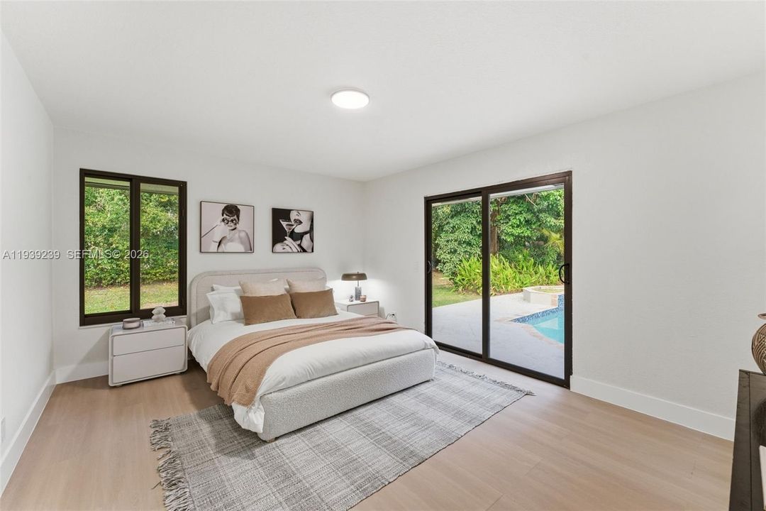 En Venta: $1,400,000 (4 camas, 2 baños, 2449 Pies cuadrados)