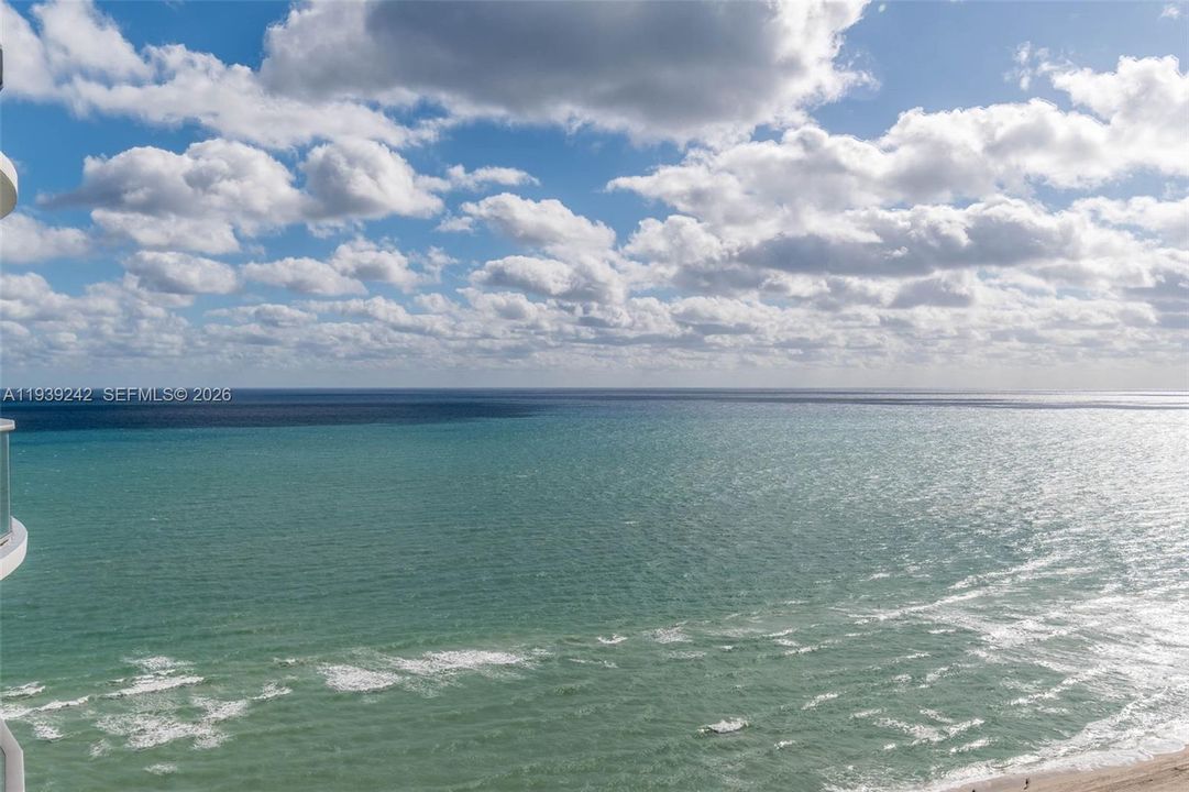 待售: $2,975,000 (2 贝兹, 3 浴室, 2070 平方英尺)