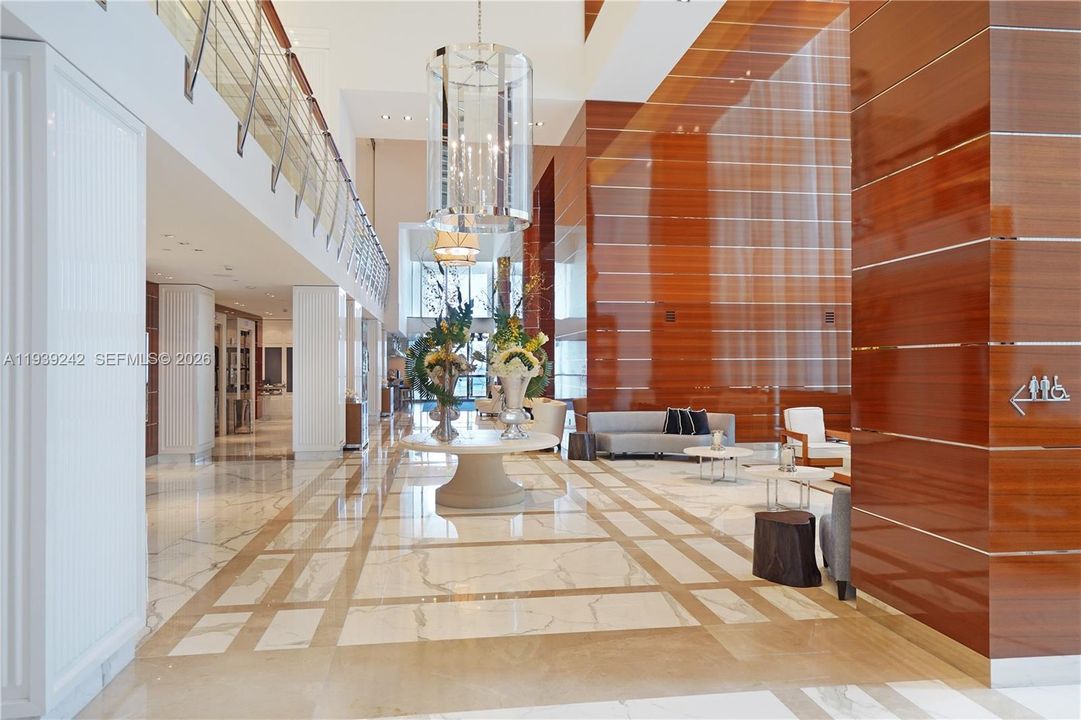 En Venta: $2,690,000 (2 camas, 3 baños, 2070 Pies cuadrados)