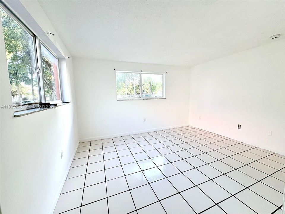 En Venta: $170,000 (1 camas, 1 baños, 703 Pies cuadrados)