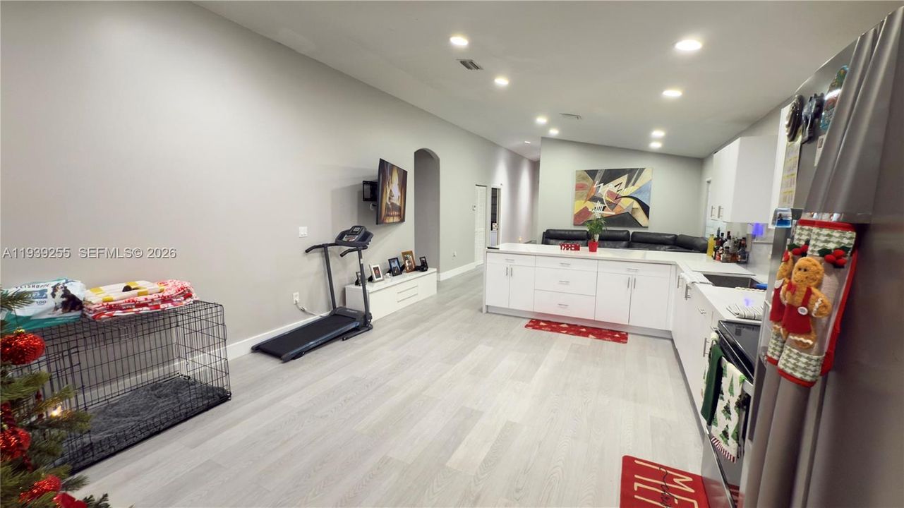 В аренду: $3,000 (3 спален, 2 ванн, 1336 Квадратных фут)