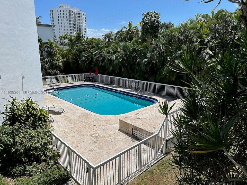 For Rent: $2,650 (2 beds, 2 baths, 1500 Square Feet)