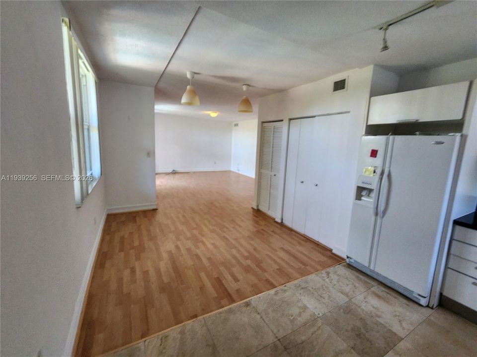 For Rent: $2,650 (2 beds, 2 baths, 1500 Square Feet)