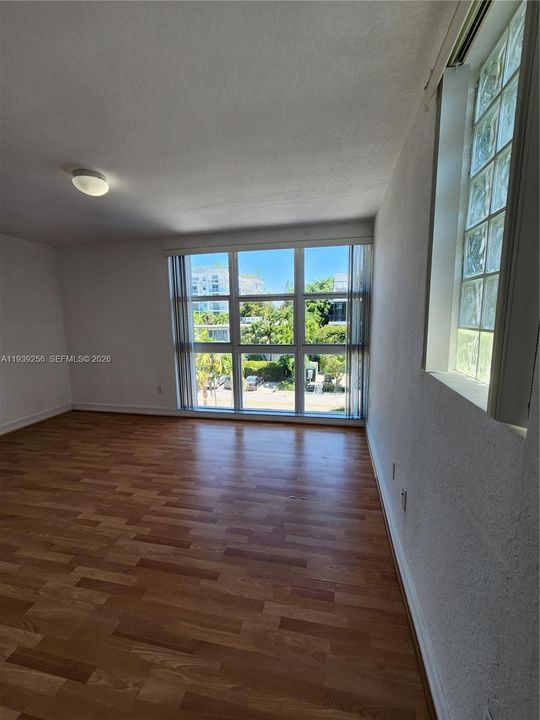 For Rent: $2,650 (2 beds, 2 baths, 1500 Square Feet)