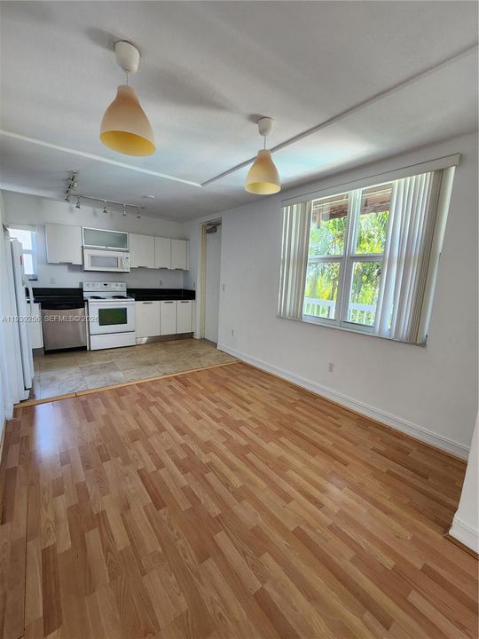 For Rent: $2,650 (2 beds, 2 baths, 1500 Square Feet)