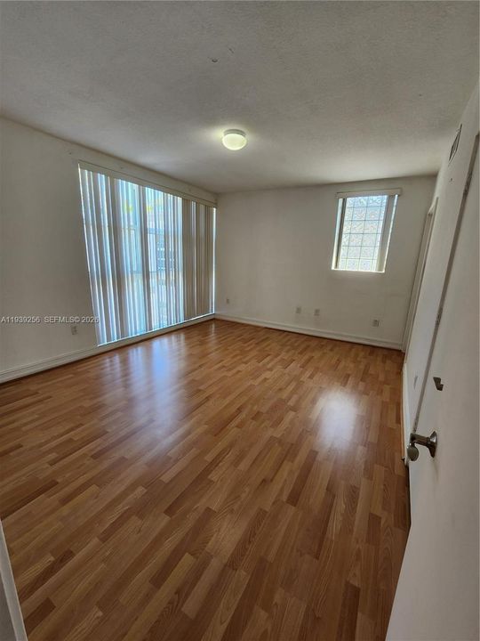 For Rent: $2,650 (2 beds, 2 baths, 1500 Square Feet)
