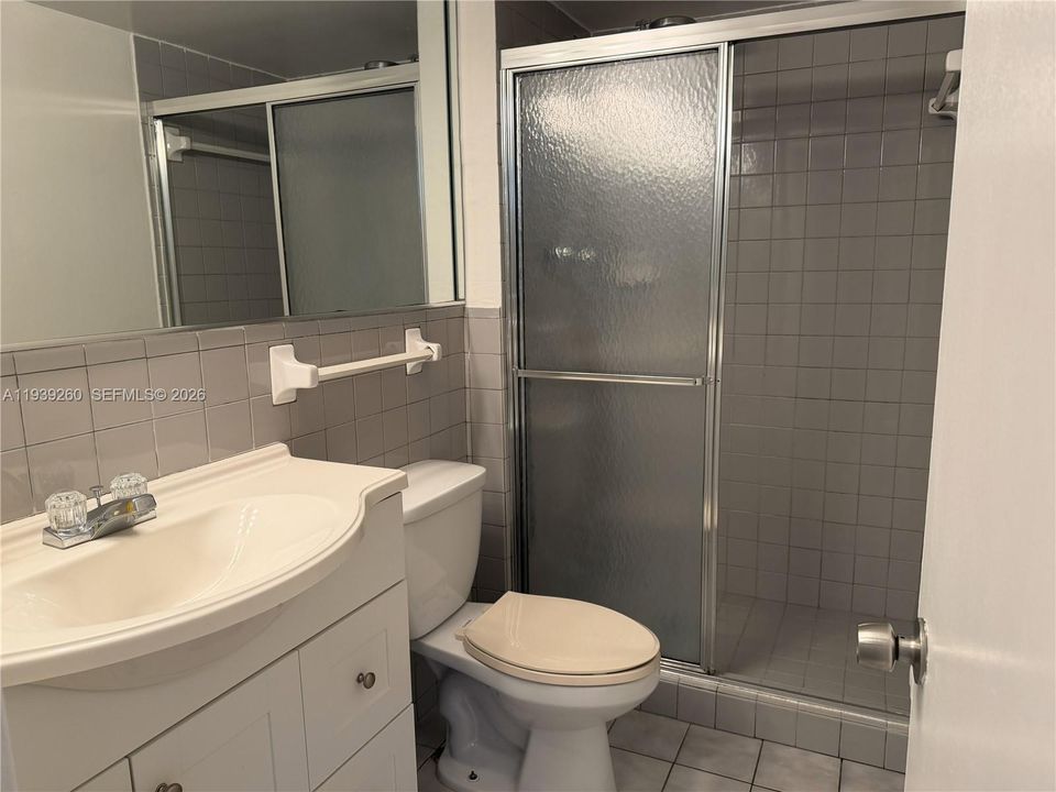 En Venta: $350,000 (2 camas, 2 baños, 1177 Pies cuadrados)