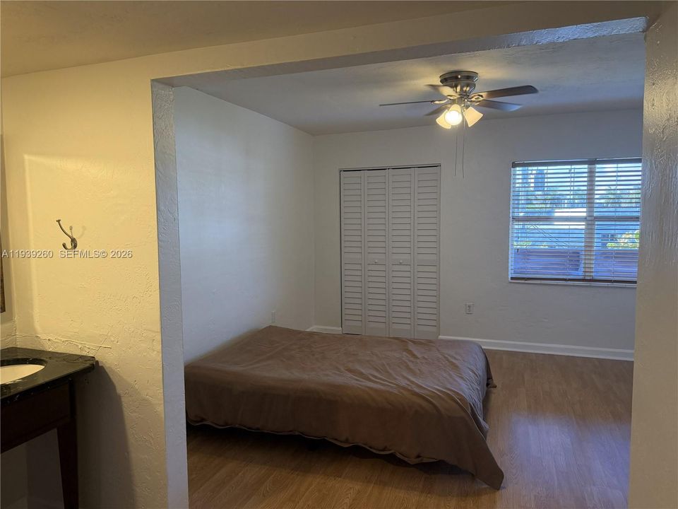 En Venta: $350,000 (2 camas, 2 baños, 1177 Pies cuadrados)