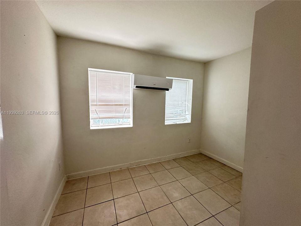 For Rent: $1,700 (2 beds, 1 baths, 615 Square Feet)