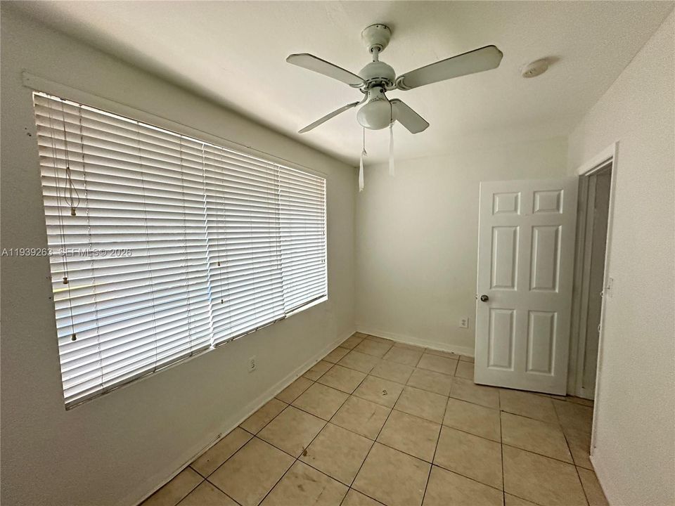 For Rent: $1,700 (2 beds, 1 baths, 615 Square Feet)