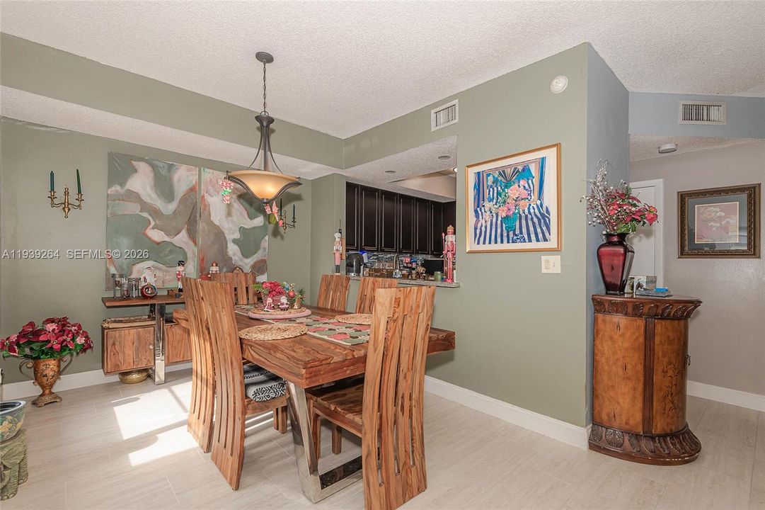 出租: $2,900 (2 贝兹, 2 浴室, 1316 平方英尺)