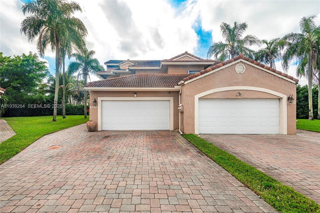 出租: $2,900 (2 贝兹, 2 浴室, 1316 平方英尺)